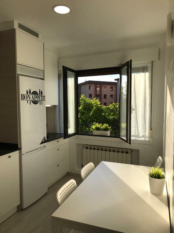 Lindux Apart Pamplona Exterior foto